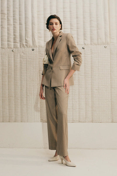 Everyday Sophistication: Workwear That Works Beyond 9 To 5