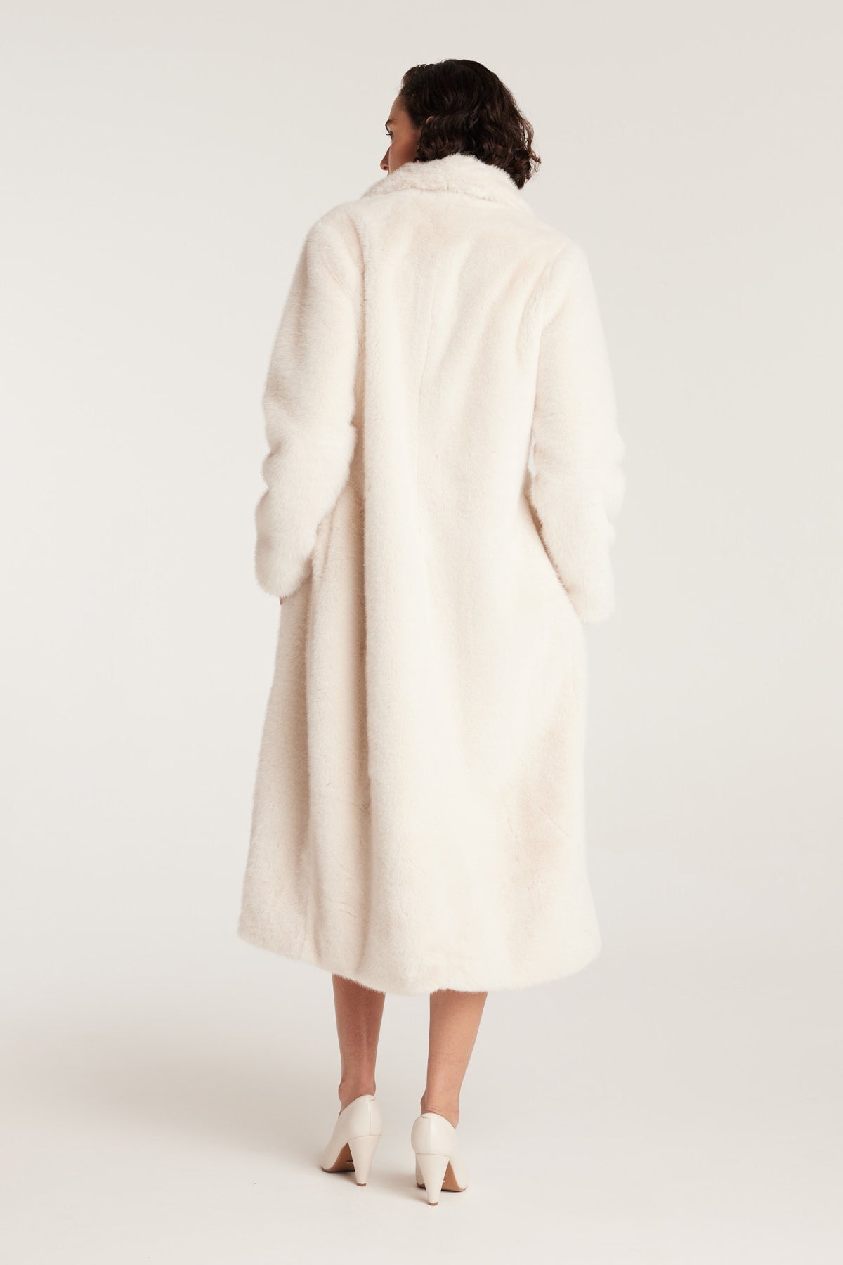 The Shag Coat - Ecru-Perri Cutten