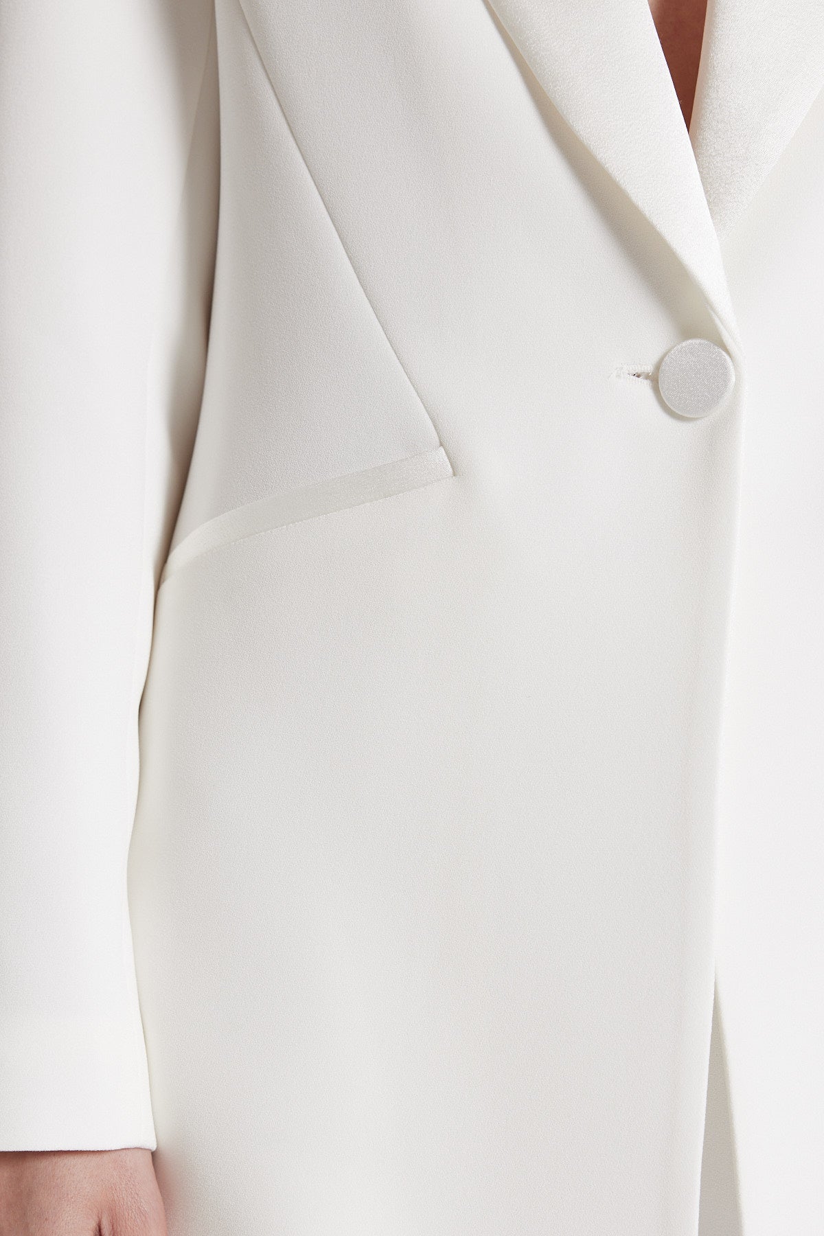 Tuxedo Jacket - Ivory-Perri Cutten