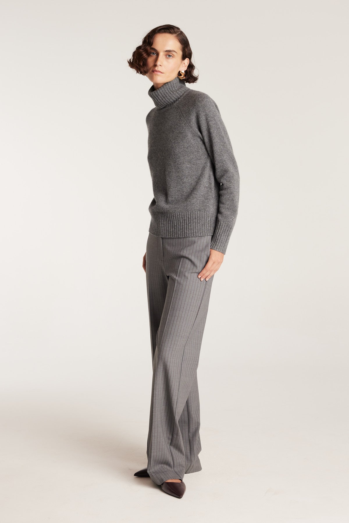 Cashmere Jumper - Charcoal-Perri Cutten