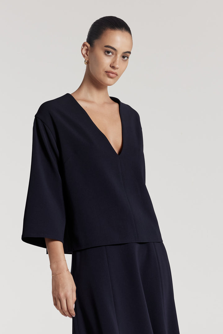 V Neck Over Top Navy – Perri Cutten