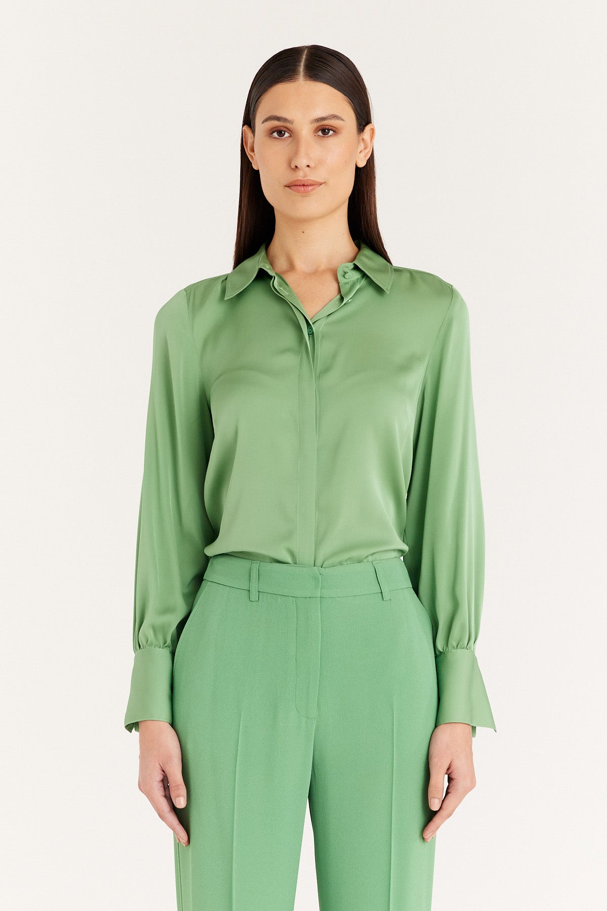 Alexa Silk Shirt - Basil Green – Perri Cutten